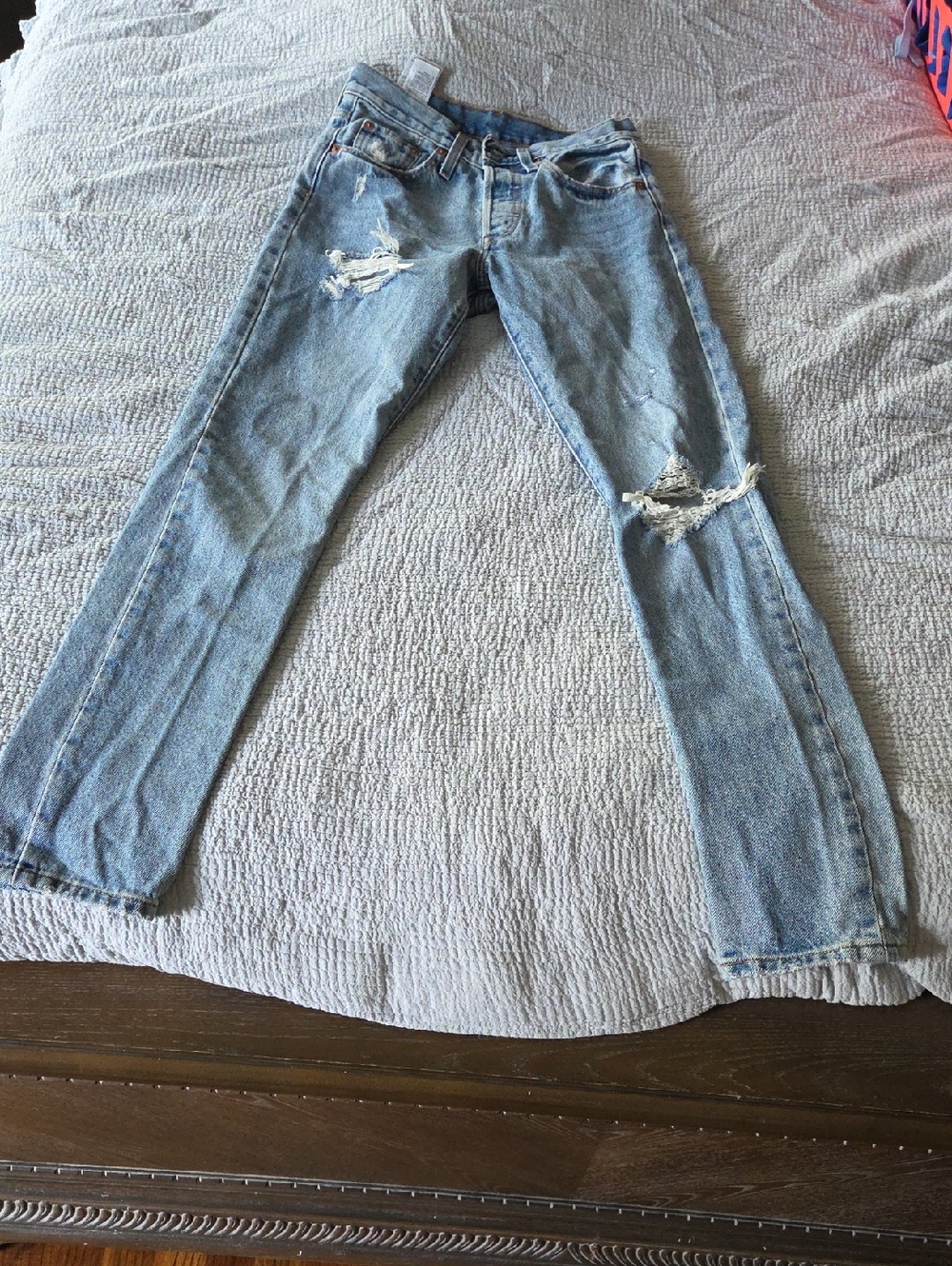 Levi's 501 S Light Wash Ripped Skinny Jeans